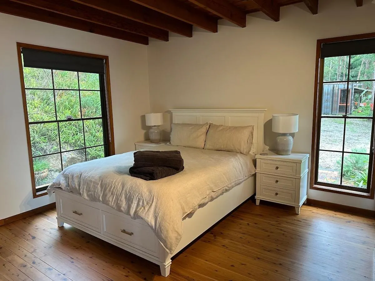 Wren Abode 3 Bedroom A-Frame Home Lower Beechmont With Breakfast Basket Australia