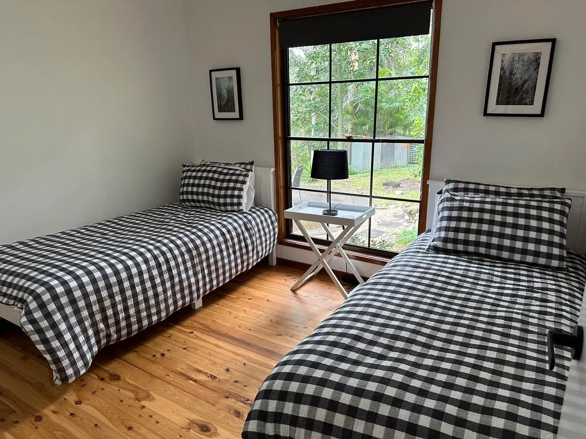 Holiday home Wren Abode 3 Bedroom A-Frame Home Lower Beechmont With Breakfast Basket Australia